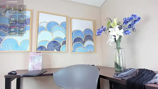 andrea xoe  online show from November 18, 5:06 pm