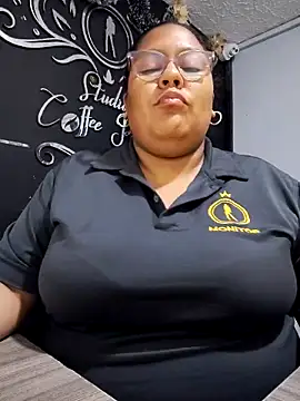 Snapshot of sheila_ro chatting on January 7, 10:12 pm sheila ro online show from January 7, 10:12 pm