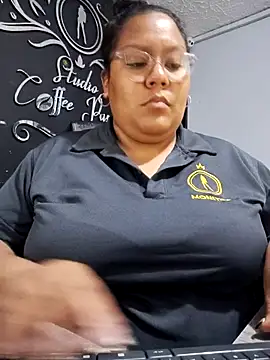 Snapshot of sheila_ro chatting on February 14, 10:06 pm sheila ro online show from February 14, 10:06 pm