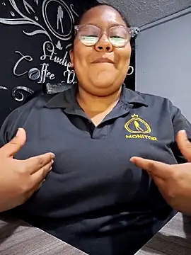 Snapshot of sheila_ro chatting on March 18, 11:19 pm sheila ro online show from March 18, 11:19 pm