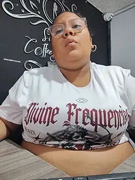 Snapshot of sheila_ro chatting on July 5, 4:36 pm sheila ro online show from July 5, 4:36 pm