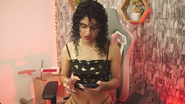 bonniie 98  online show from January 14, 7:30 pm