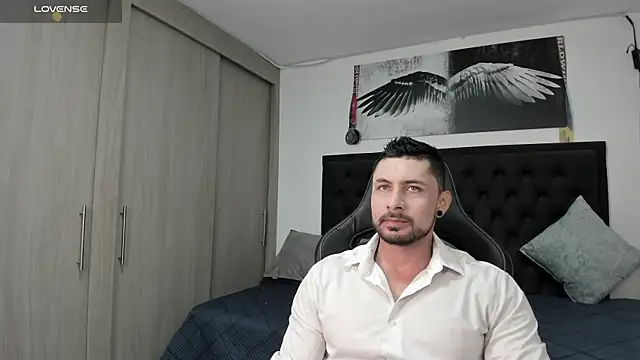 santi aesthetic online show from September 26, 2:48 am