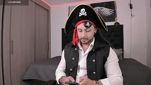 santi aesthetic online show from November 1, 12:56 am