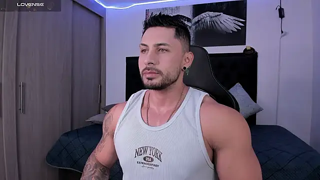 santi aesthetic online show from February 16, 11:23 pm