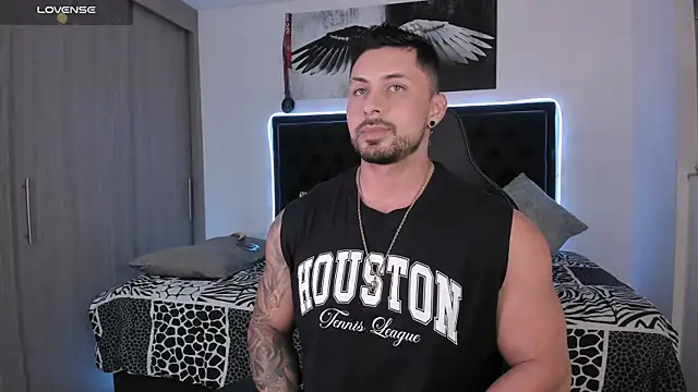 santi aesthetic online show from June 14, 4:03 am