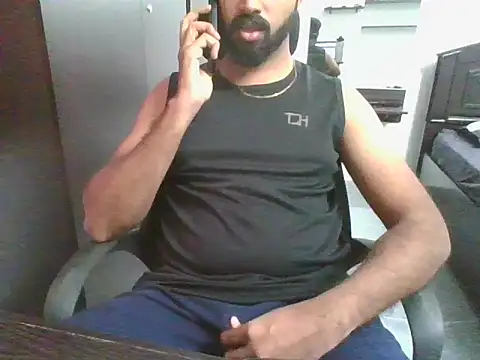 lovelyakash69 online show from December 14, 4:51 am