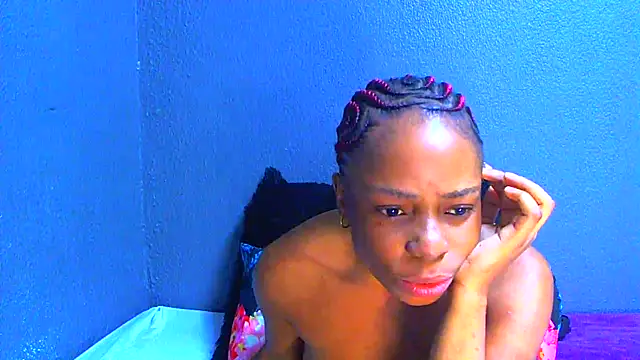 SMALLBOOBSXX online show from June 29, 5:03 am