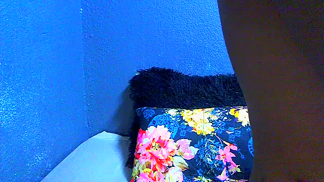 SMALLBOOBSXX online show from July 25, 5:27 am