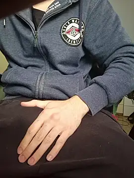 Snapshot of tipetto06 chatting on November 3, 12:28 pm tipetto06 online show from November 3, 12:28 pm