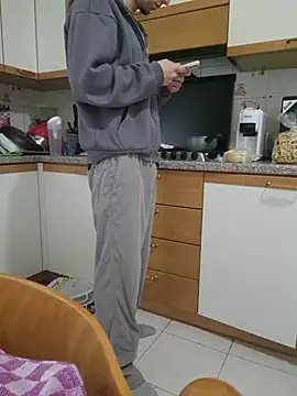 Snapshot of tipetto06 chatting on April 16, 10:05 am tipetto06 online show from April 16, 10:05 am