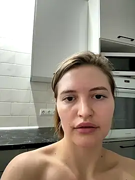 Snapshot of TesssaHart chatting on November 20, 8:08 pm TesssaHart online show from November 20, 8:08 pm