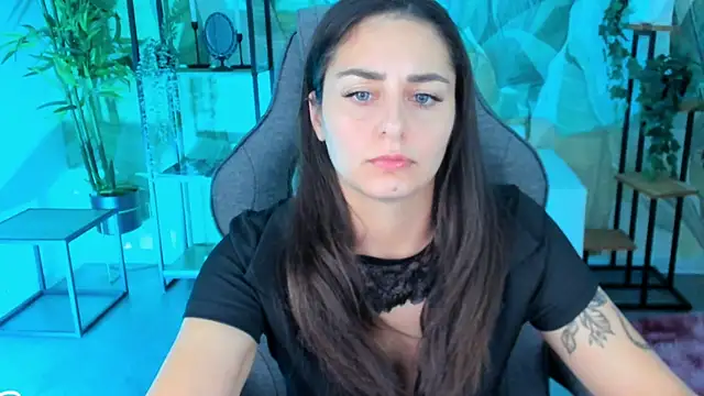 ValeriiMills online show from October 10, 2:38 pm