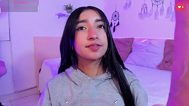 Snapshot of _Orquidea_ chatting on February 25, 1:43 pm Orquidea online show from February 25, 1:43 pm