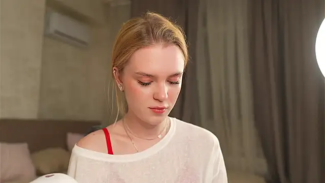 Snapshot of Cyberheart_ chatting on October 7, 3:42 pm Cyberheart online show from October 7, 3:42 pm