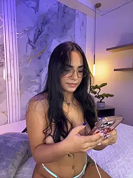 Lenna s online show from June 3, 10:04 pm