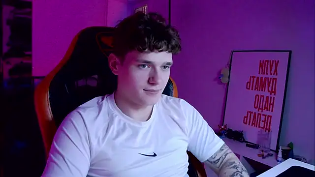 DanyDavis online show from October 4, 7:23 pm