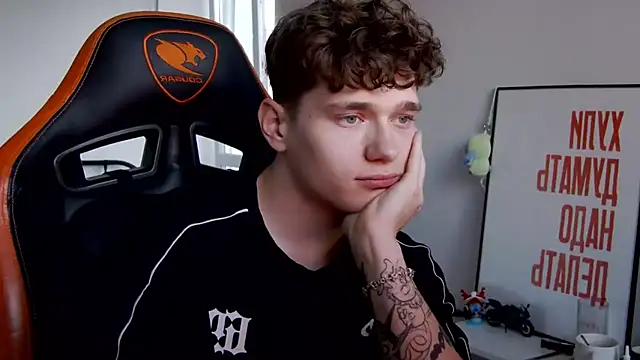 DanyDavis online show from October 6, 1:08 pm