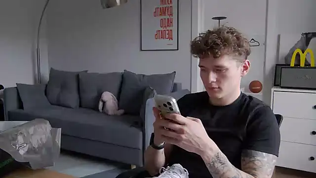 DanyDavis online show from May 26, 12:56 pm