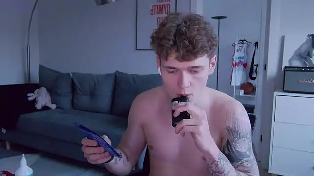 DanyDavis online show from May 30, 4:59 pm