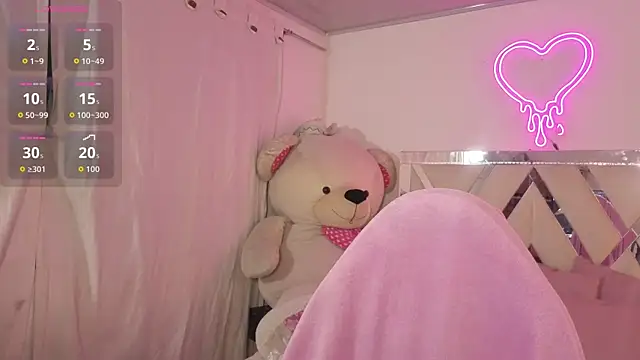 Snapshot of saaya_tay chatting on June 21, 3:31 am saaya tay online show from June 21, 3:31 am