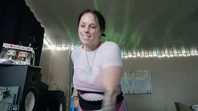 Snapshot of mavismable chatting on June 23, 3:26 am mavismable online show from June 23, 3:26 am