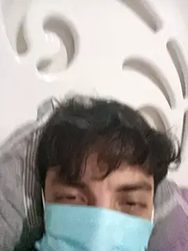 Snapshot of leona633 chatting on March 22, 12:35 pm leona633 online show from March 22, 12:35 pm