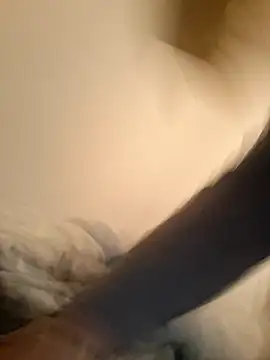 Snapshot of moasslicker chatting on December 14, 11:48 am moasslicker online show from December 14, 11:48 am