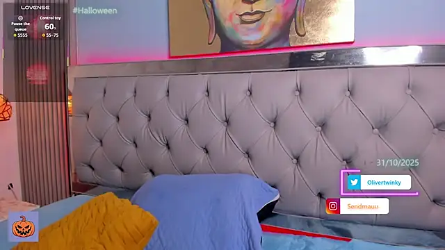 OliverTwinky online show from October 30, 12:01 am