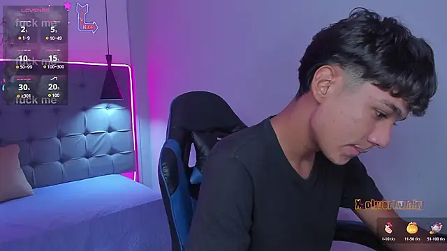 OliverTwinky online show from February 14, 10:39 pm