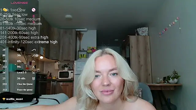 Snapshot of Eva___forever chatting on June 26, 5:56 am Eva forever online show from June 26, 5:56 am