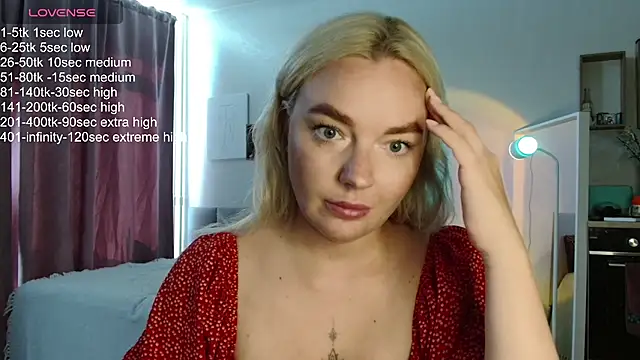 Snapshot of Eva___forever chatting on June 29, 9:37 am Eva forever online show from June 29, 9:37 am