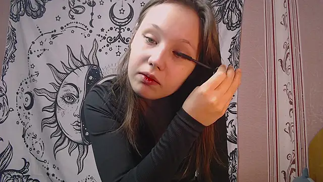 Thighswithspikes online show from September 19, 8:05 am