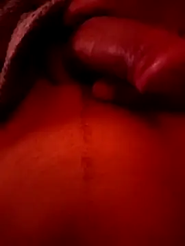 Snapshot of Safadiooline chatting on November 23, 1:22 pm Safadiooline online show from November 23, 1:22 pm