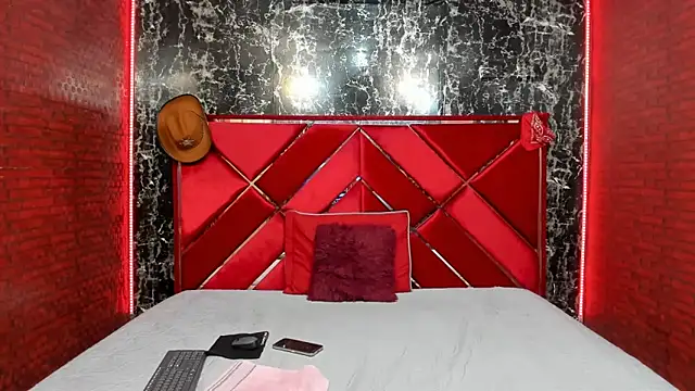 Snapshot of WALESKABBW_ASS chatting on November 22, 12:15 pm WALESKABBW ASS online show from November 22, 12:15 pm