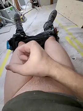 Snapshot of geilerschwanz556r7 chatting on February 11, 9:47 am geilerschwanz556r7 online show from February 11, 9:47 am