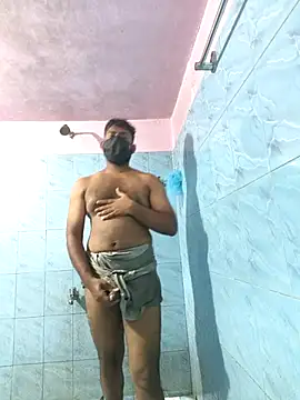 Snapshot of UrbanUtopia chatting on October 28, 11:36 am UrbanUtopia online show from October 28, 11:36 am