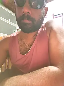 Snapshot of UrbanUtopia chatting on November 27, 5:04 pm UrbanUtopia online show from November 27, 5:04 pm