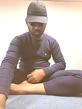 Snapshot of UrbanUtopia chatting on February 16, 5:42 pm UrbanUtopia online show from February 16, 5:42 pm