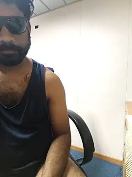 Snapshot of UrbanUtopia chatting on March 4, 12:49 am UrbanUtopia online show from March 4, 12:49 am