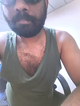 Snapshot of UrbanUtopia chatting on March 9, 12:58 am UrbanUtopia online show from March 9, 12:58 am