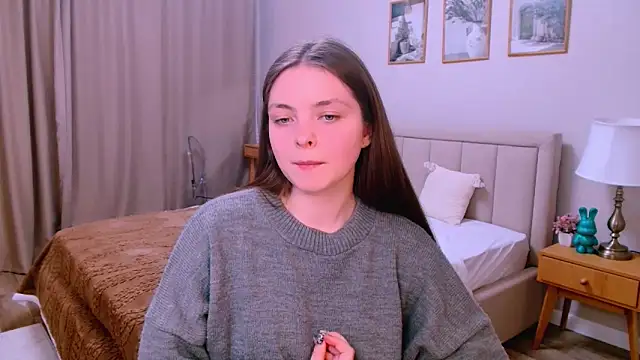 marshmallowee online show from March 9, 6:45 pm