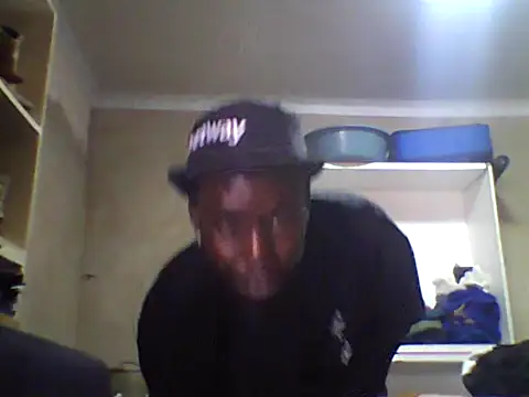 Snapshot of T1011 chatting on September 26, 1:04 pm T1011 online show from September 26, 1:04 pm