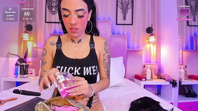 SamanthaAdele online show from October 15, 11:32 am