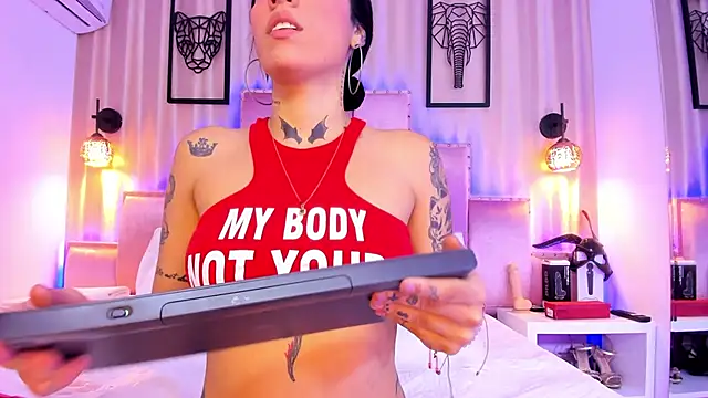 SamanthaAdele online show from October 23, 12:04 pm