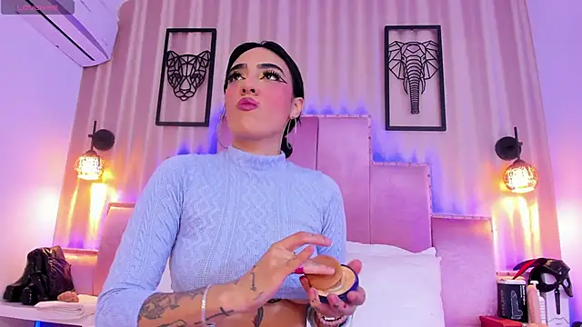 SamanthaAdele online show from November 16, 2:00 pm