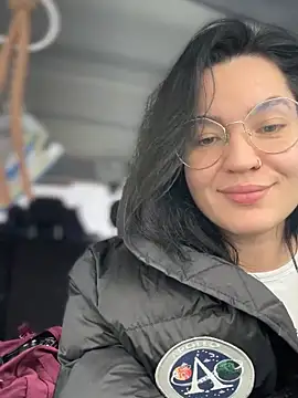 Snapshot of MeekyRich chatting on November 13, 3:05 am MeekyRich online show from November 13, 3:05 am