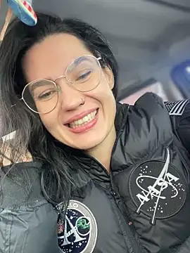 Snapshot of MeekyRich chatting on November 21, 8:46 am MeekyRich online show from November 21, 8:46 am