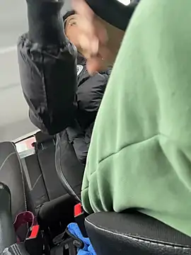 Snapshot of MeekyRich chatting on November 26, 4:02 am MeekyRich online show from November 26, 4:02 am