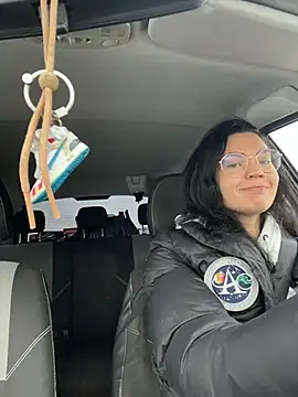 Snapshot of MeekyRich chatting on December 3, 4:42 am MeekyRich online show from December 3, 4:42 am